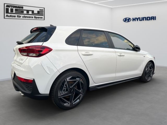 Fahrzeugabbildung Hyundai i30 N Line Mild-Hybrid 1.5 T-GDI Sitz-Paket+Pano