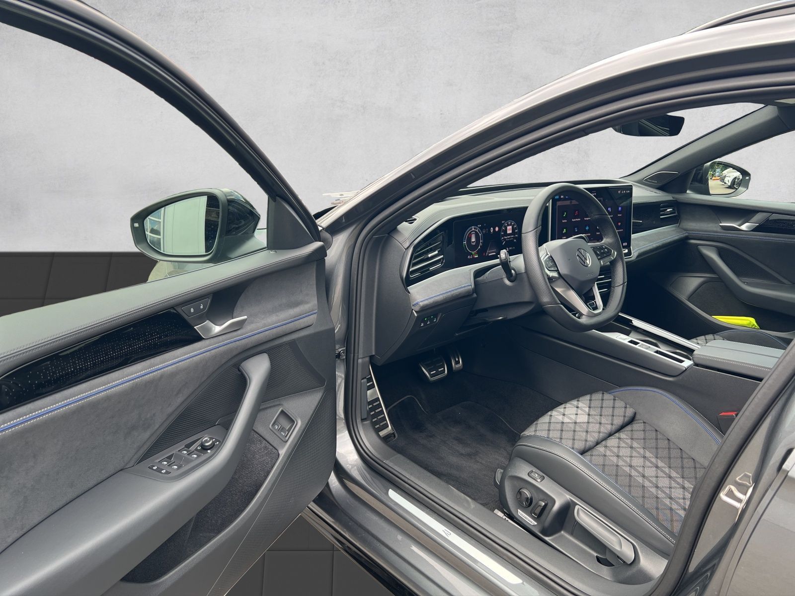 Passat R-Line 1,5 l eHybrid OPF 130 kW ( 177 PS)
