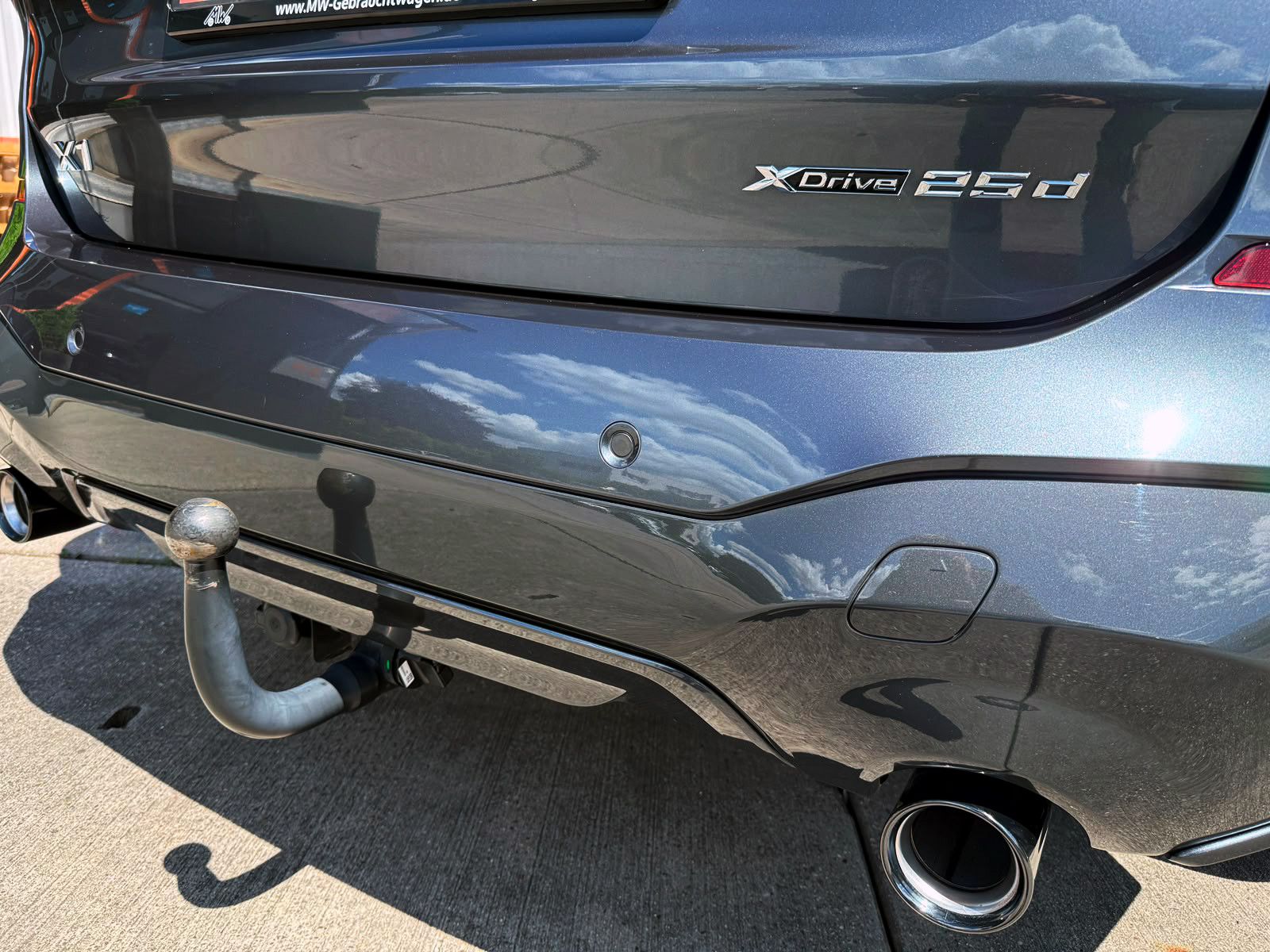 Fahrzeugabbildung BMW X1 xDrive 25d MSport Steptr. ACC KAM AHK HUD H&K