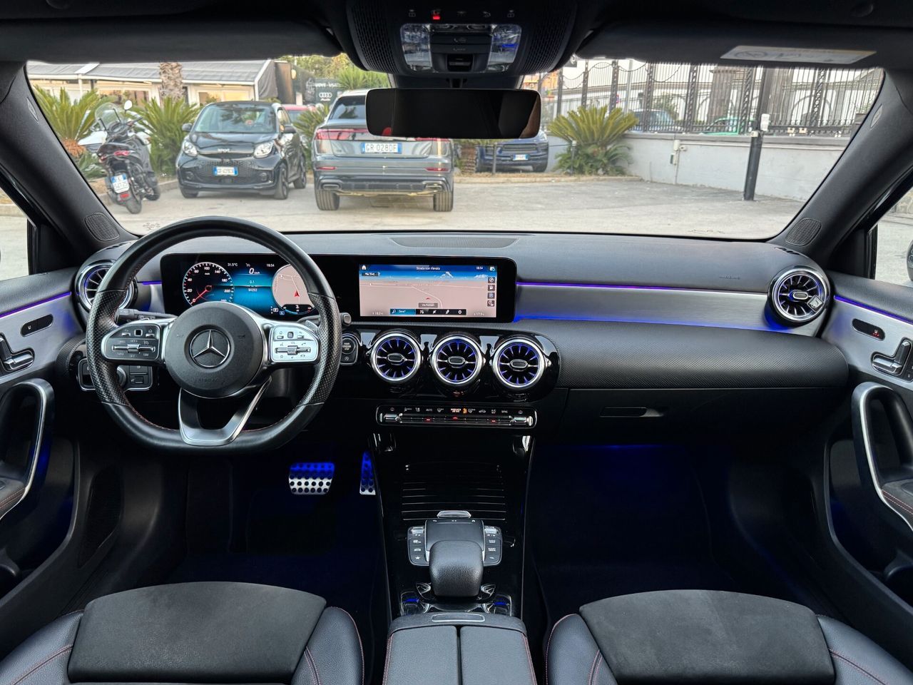 Mercedes-Benz A 180 d Premium AMG 2.0 116CV TETT imagem 2