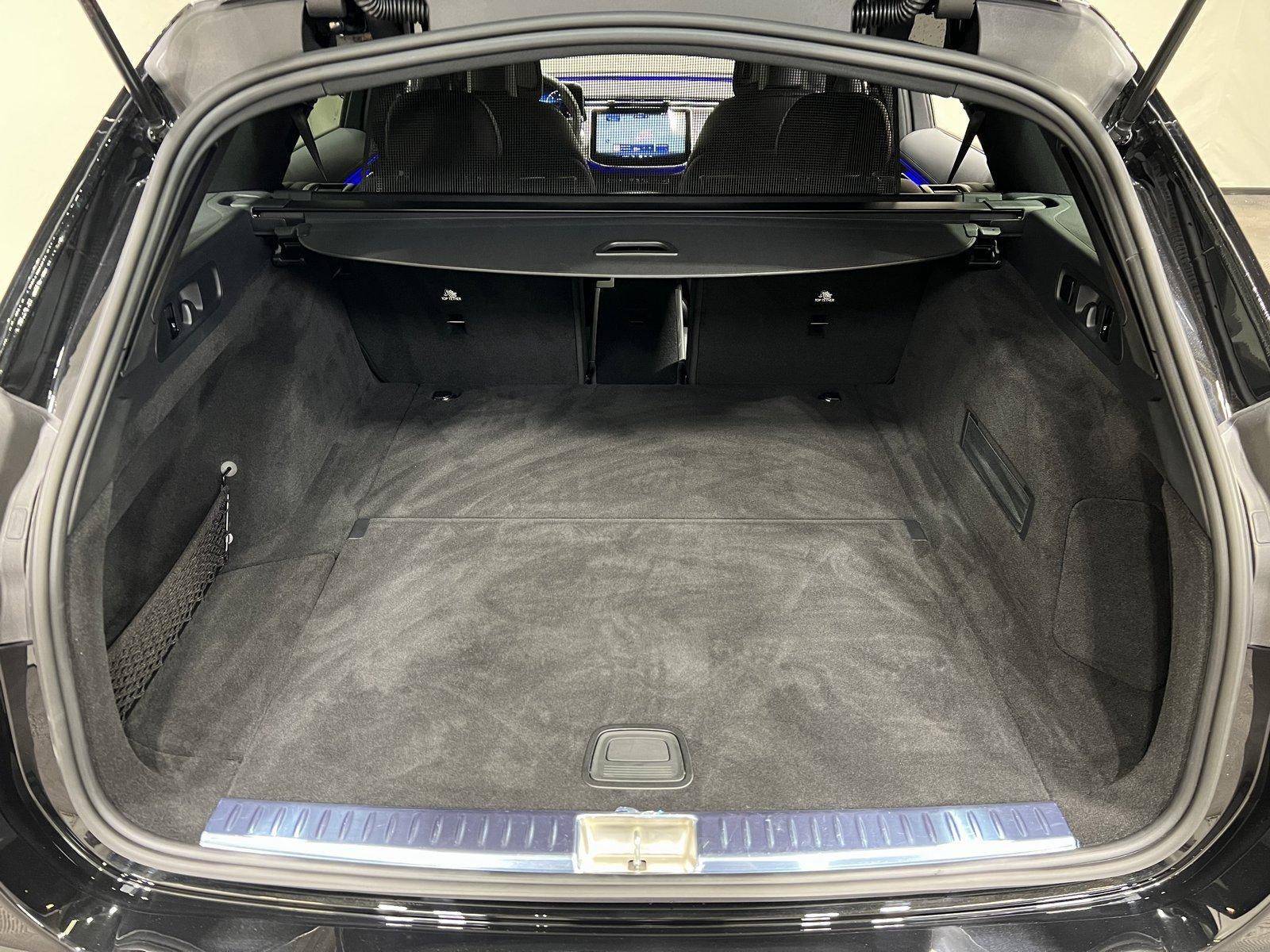 Mercedes-Benz E 220 T d AMG Line Advanced+Night+AHZV