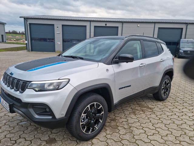 Jeep Compass Trailhawk Plug-In Hybrid 4WD