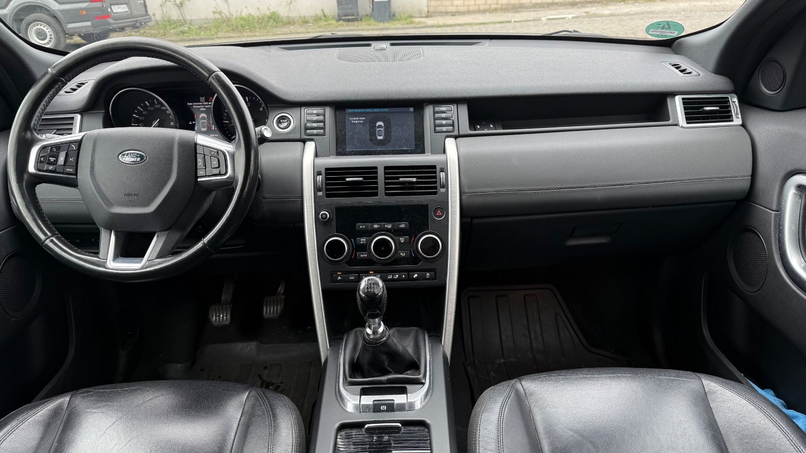 Fahrzeugabbildung Land Rover Discovery Sport SE AWD