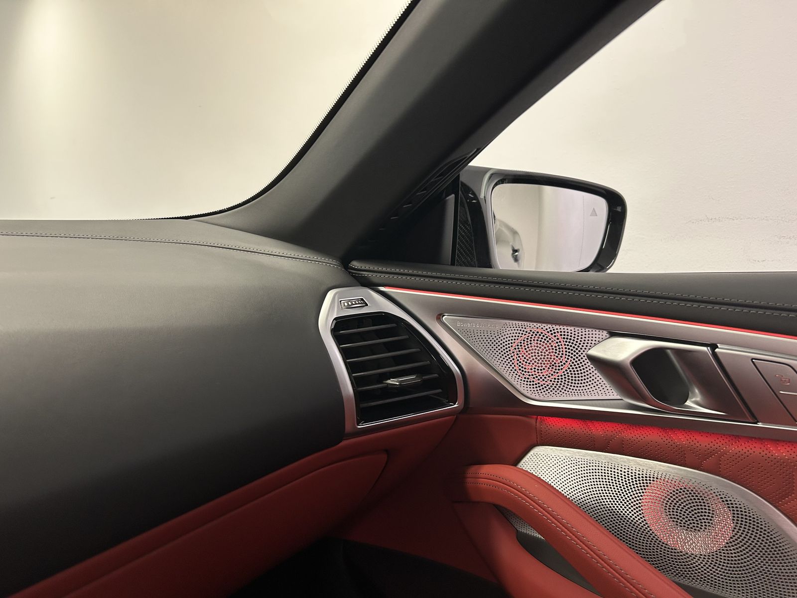 BMW M8 - Bild 32