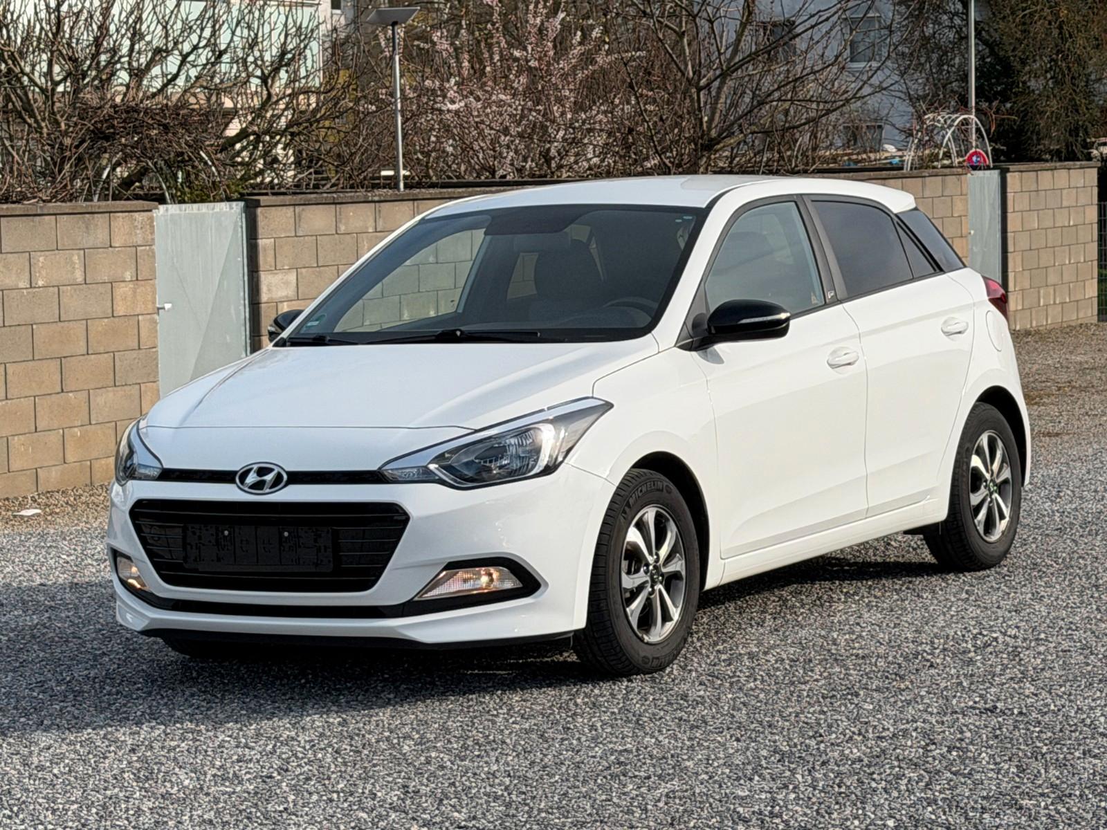 Hyundai i20 1.2i -KLIMA+SHZ+LHZ+BLUETOOTH+ISOFIX+LM-