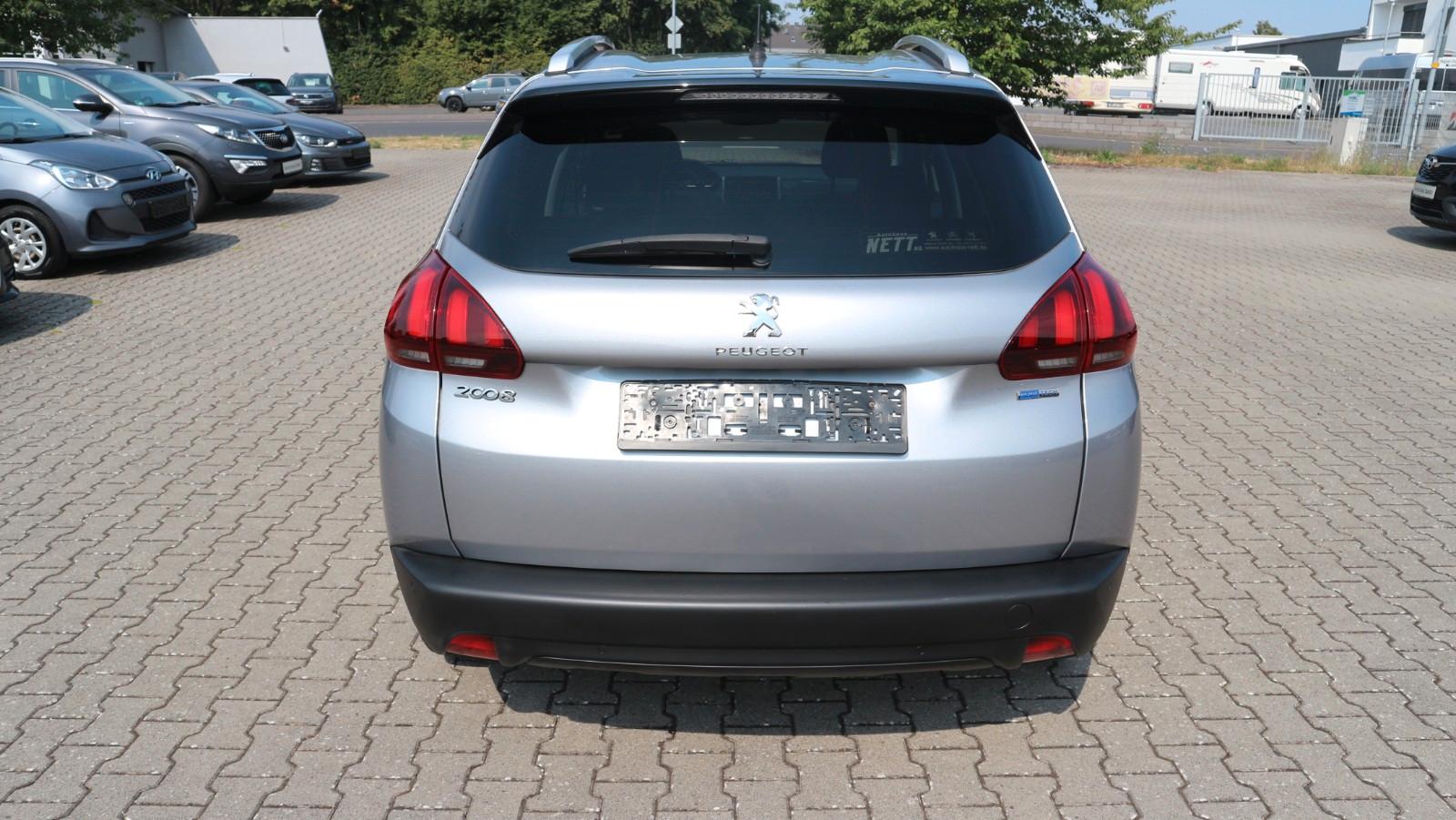 Peugeot 2008 1.2 e-VTi Style Pano.Dach*