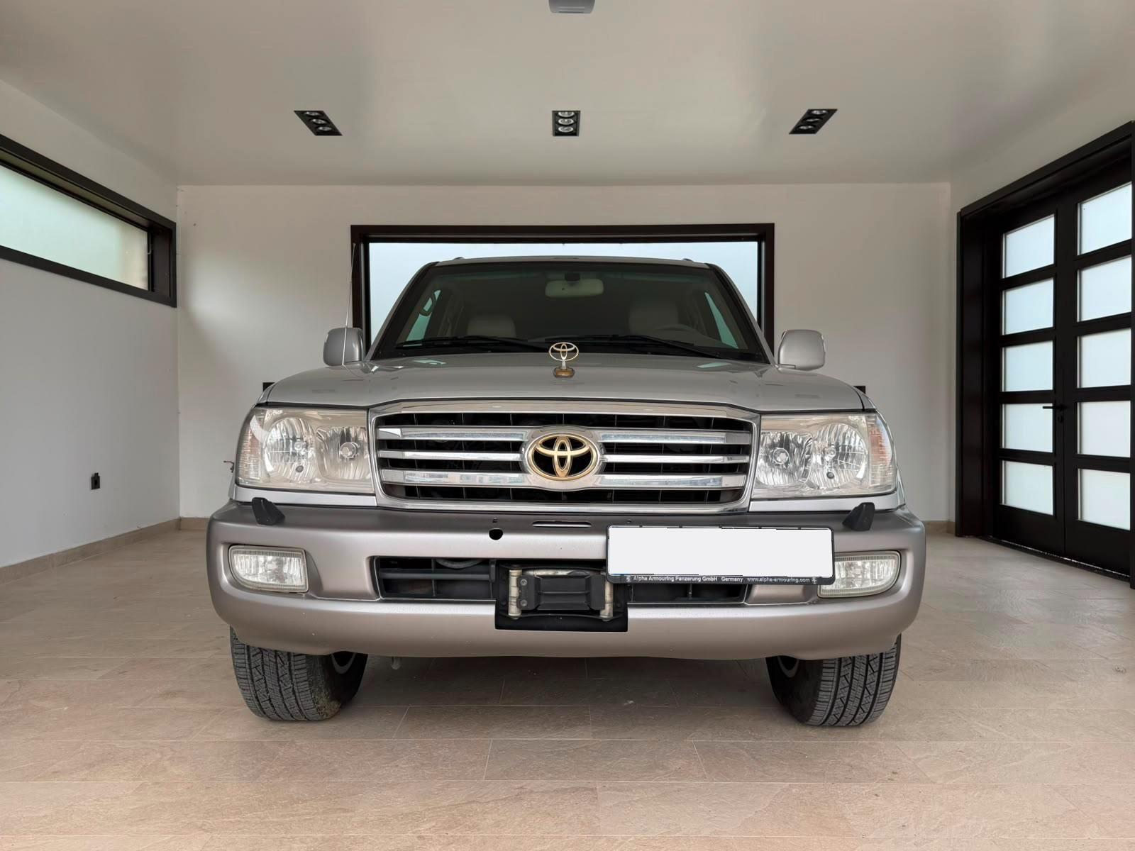 Toyota Land Cruiser 100 V8 ALPHA ARMOURING B6 Armoured
