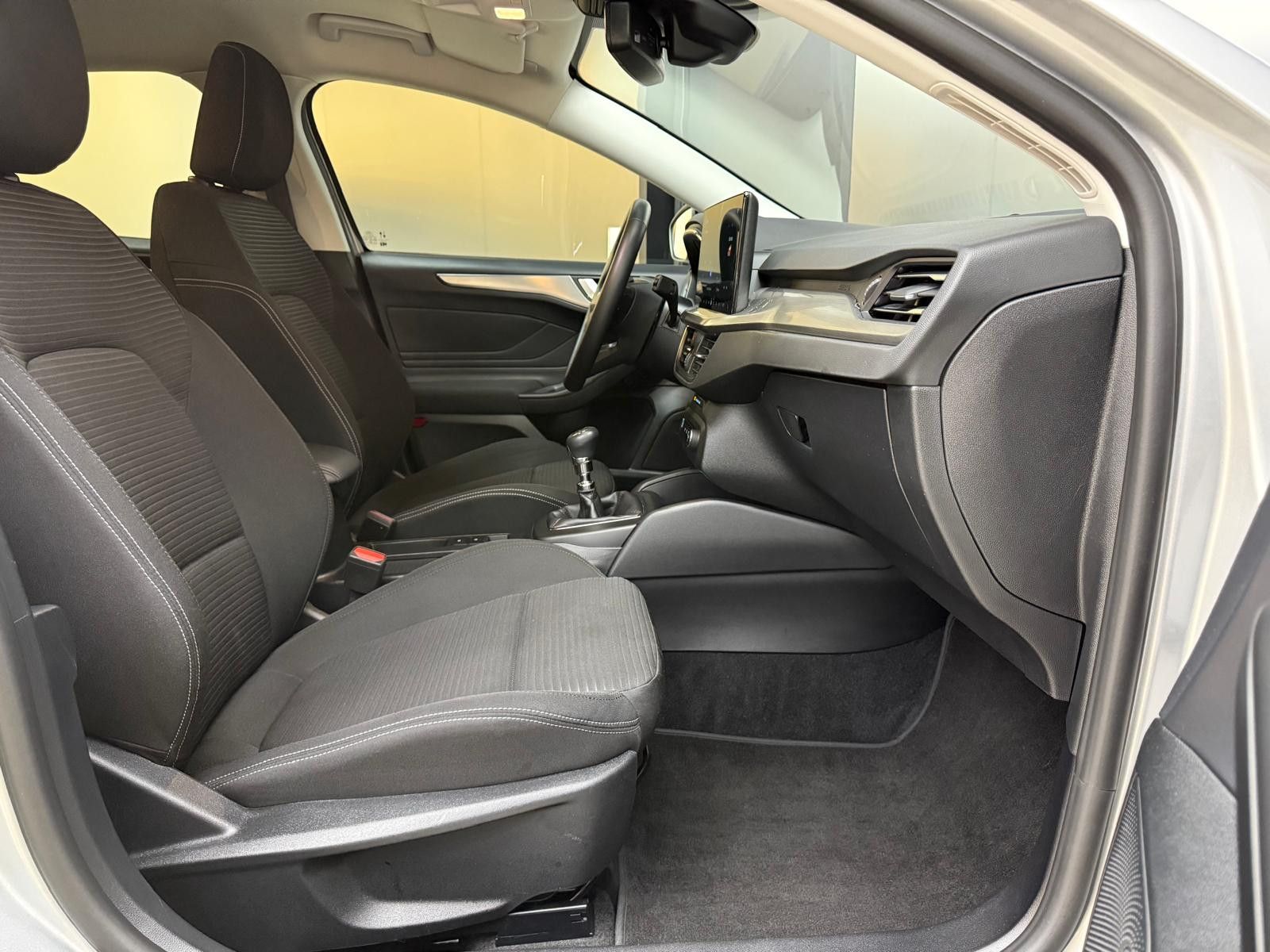 Fahrzeugabbildung Ford Focus Tur 1.0 Titan >NAVI-LED-SHZ-TEMP-DAB-PDC+