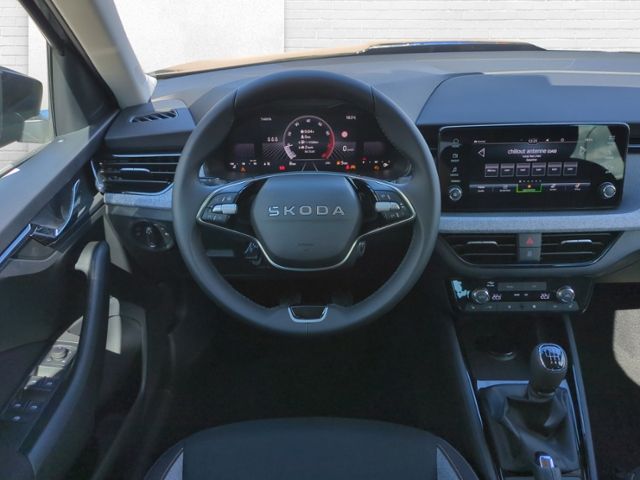 Fahrzeugabbildung SKODA Kamiq 1.0 TSI Balance AHK MATRIX RFK BLACK
