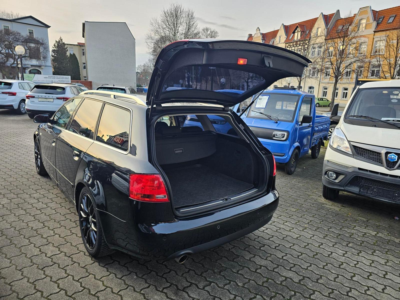 Audi A4 2008 — photo 13