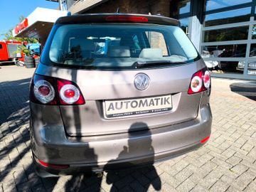 Volkswagen Golf - 5