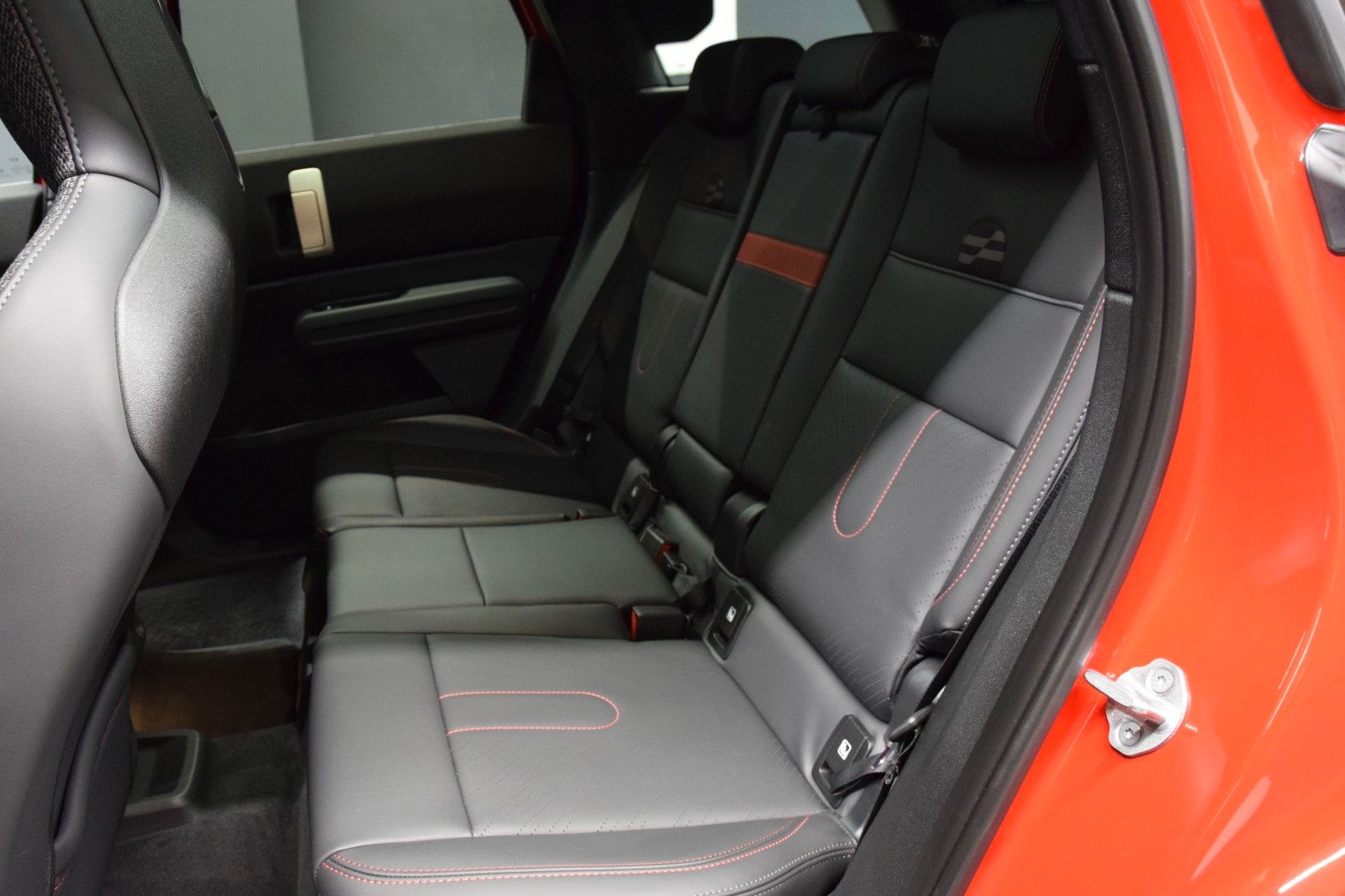 Fahrzeugabbildung MINI Countryman C John Cooper Works Trim L-Paket Pano