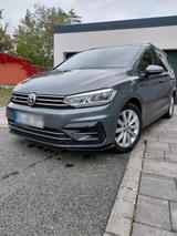 Volkswagen VW Touran Highline - Volkswagen Touran mit Benzin-Antrieb: Geländewagen, Automatik