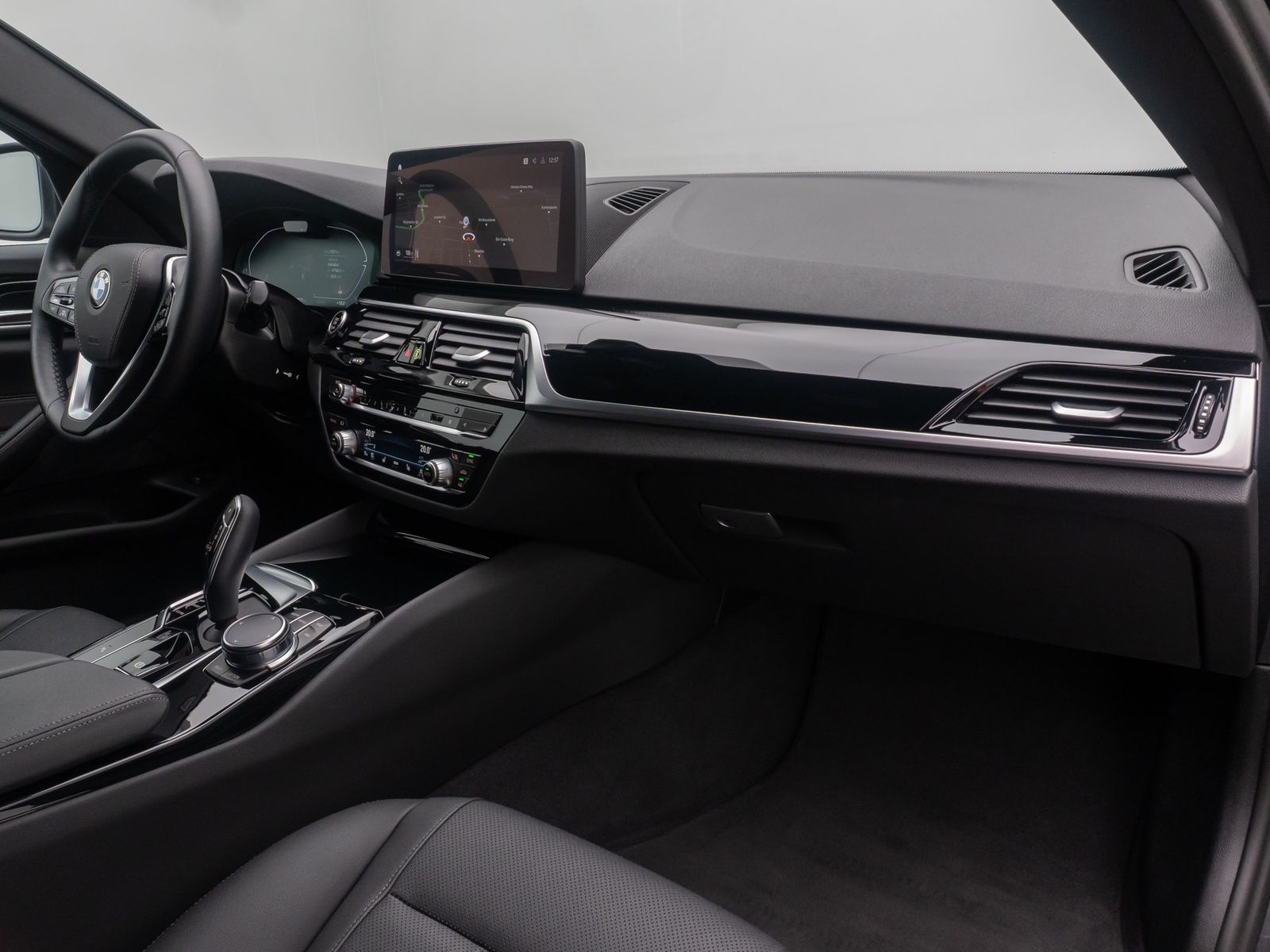 Fahrzeugabbildung BMW 530d xD ACC Alarm DAB Kamera 4xKlima Leder Sport