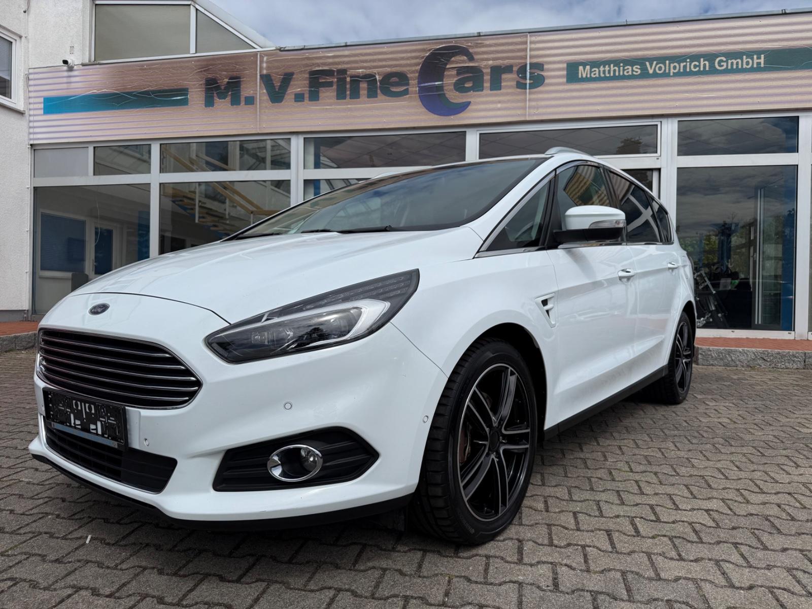 Ford S-Max Titanium