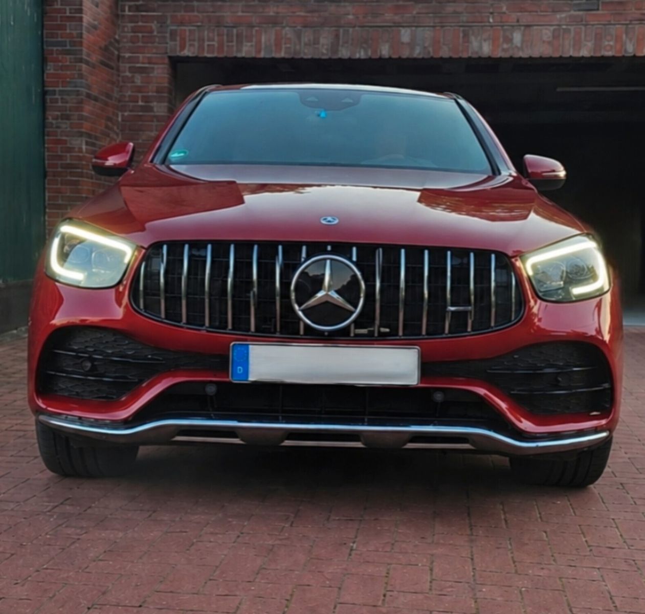 MERCEDES-BENZ GLC 400 d 4 Coupé AMG L Distr AHK HUD SHD LEDMb