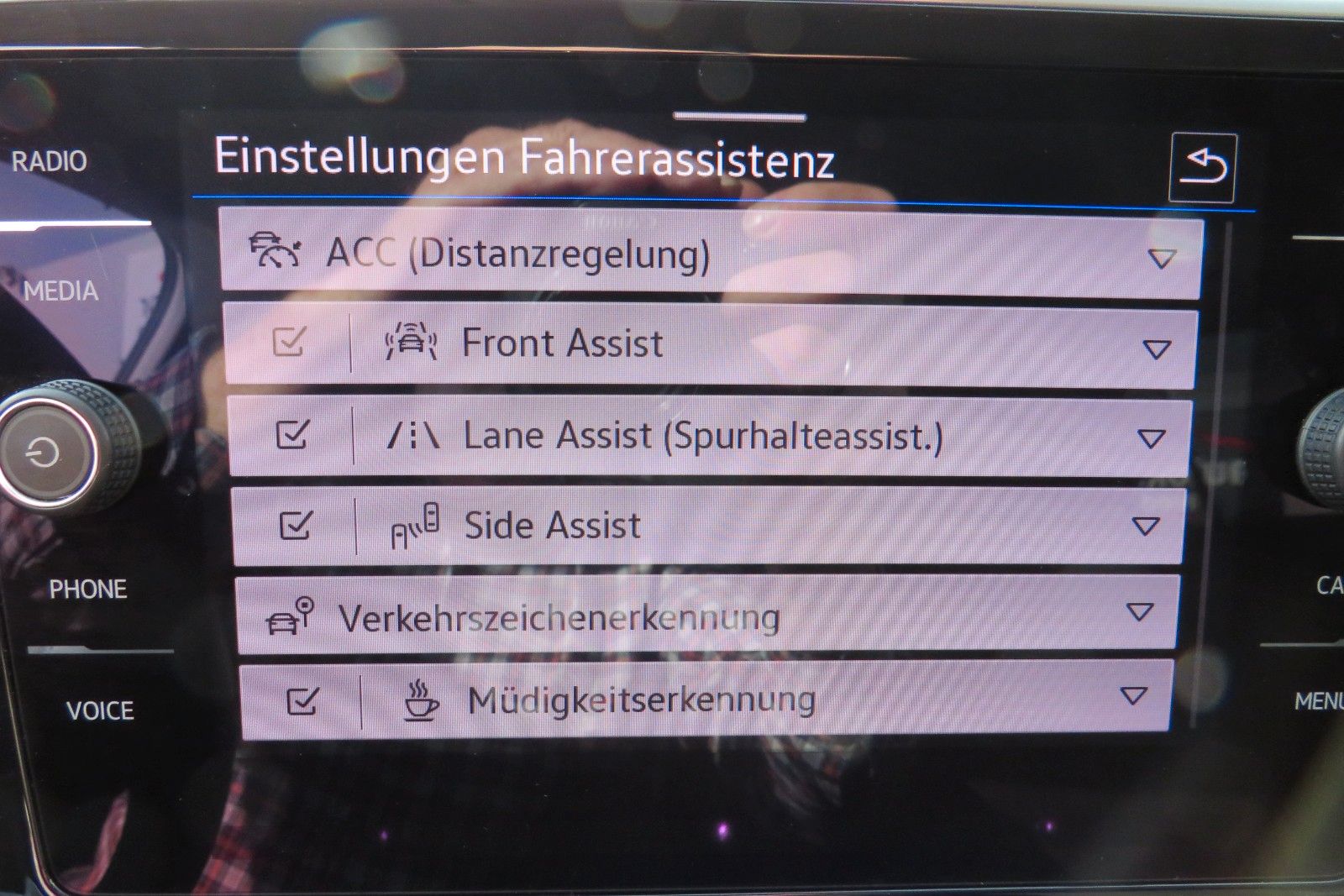 Fahrzeugabbildung Volkswagen T-Roc Style KAMERA ACC NAVI APP SITZH DIGI-COPI
