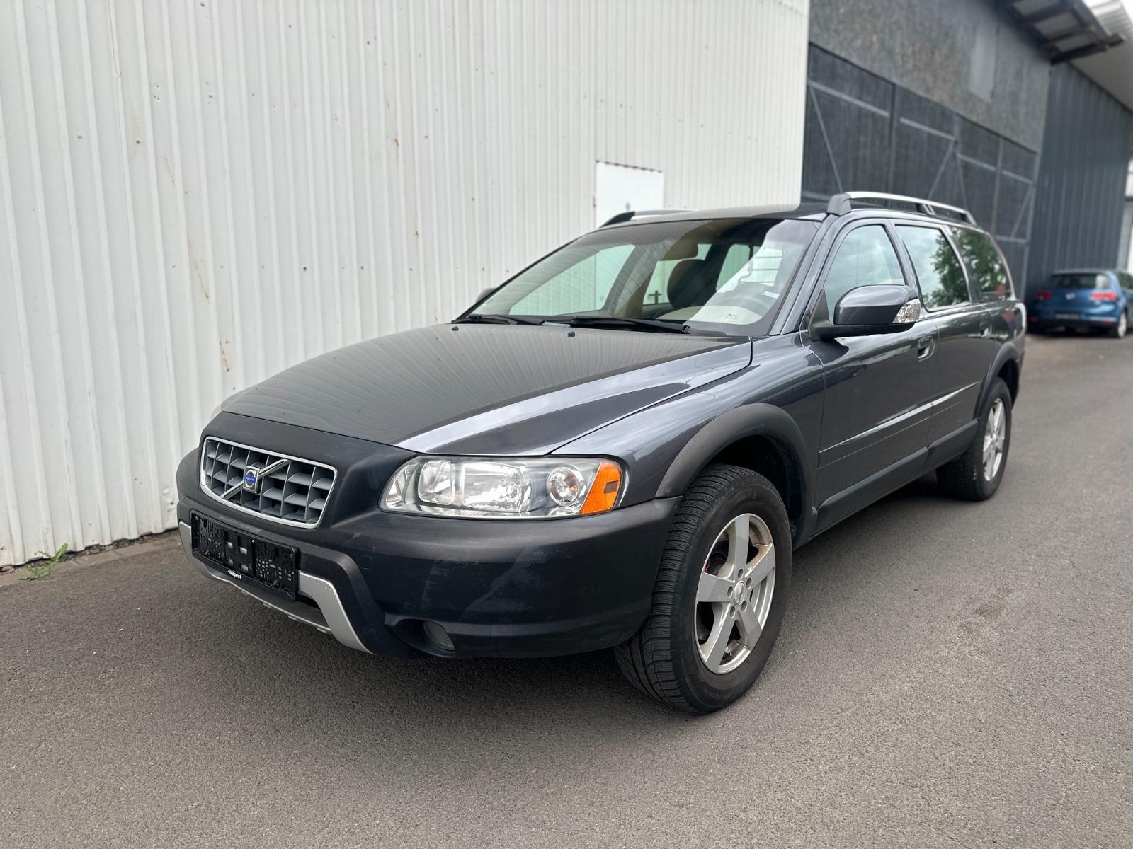 Volvo XC 70 D5 AWD AHK,Leder