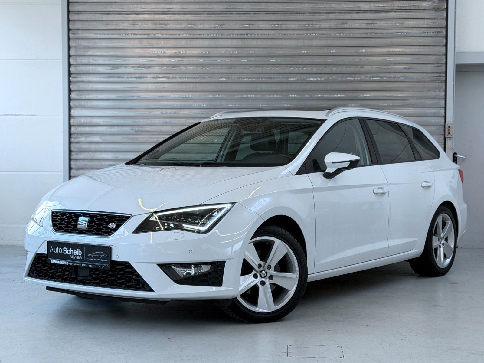 SEAT Leon ST FR Aut.*ACC*Matrix*Leder*Pano*Navi*