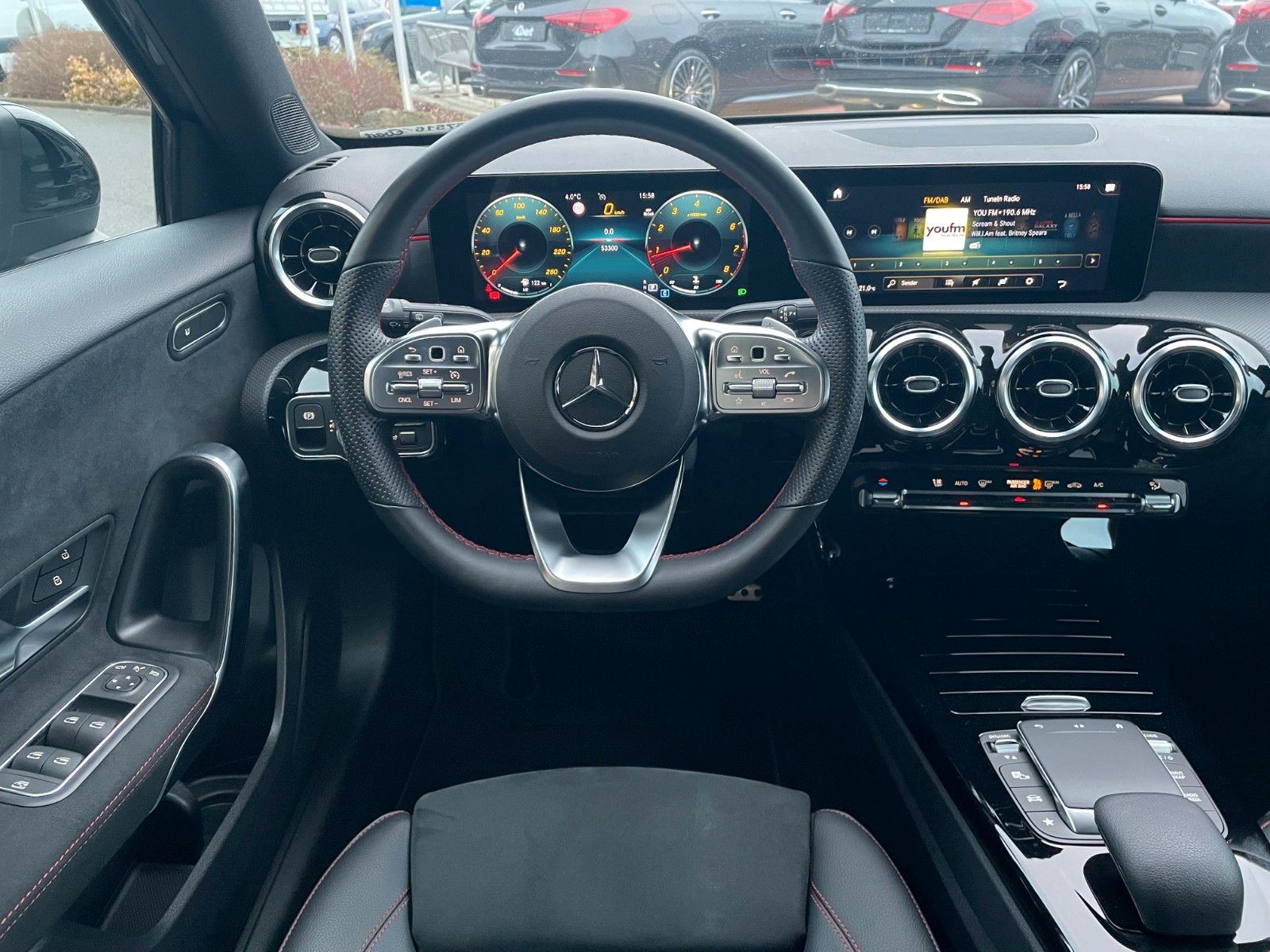 Fahrzeugabbildung Mercedes-Benz A 180 AMG+LED+IHC+RFK+TotWinkel+SFIntegration