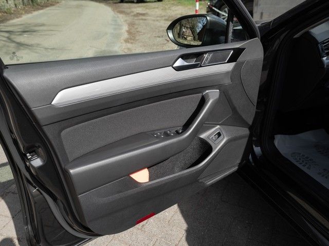 Passat Variant Business TSI DSG AHK NAV ACC Kame