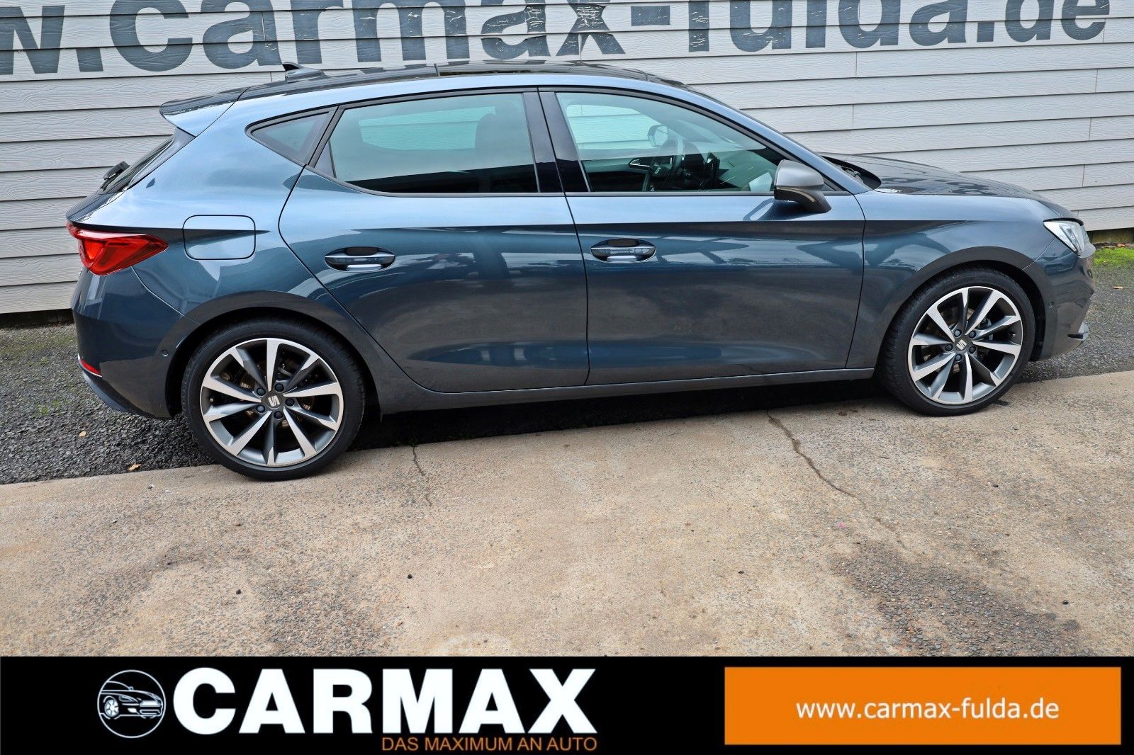 Fahrzeugabbildung SEAT Leon FR, Navi,LED,SH,Kamera,Panorama,ACC, SR+WR