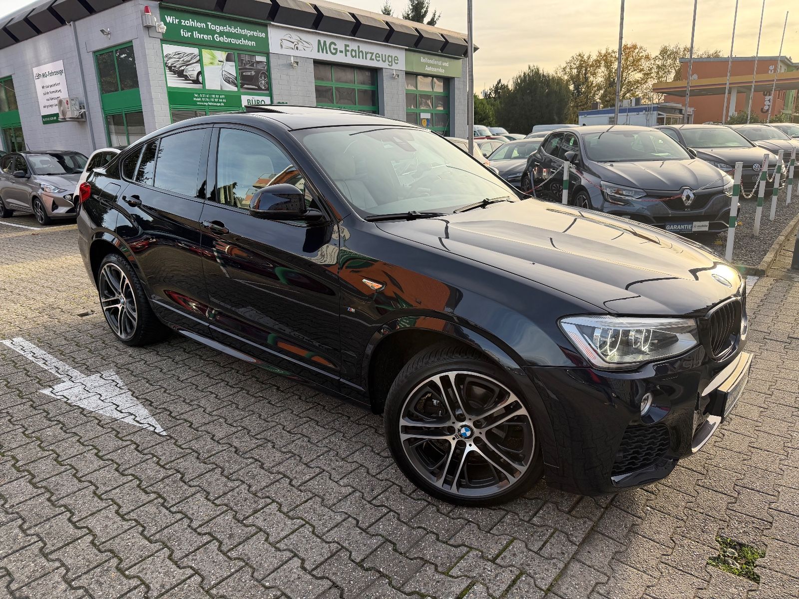 Fahrzeugabbildung BMW X4 xDrive 35 d M SPORT STANDHEIZUNG AHK SD LED