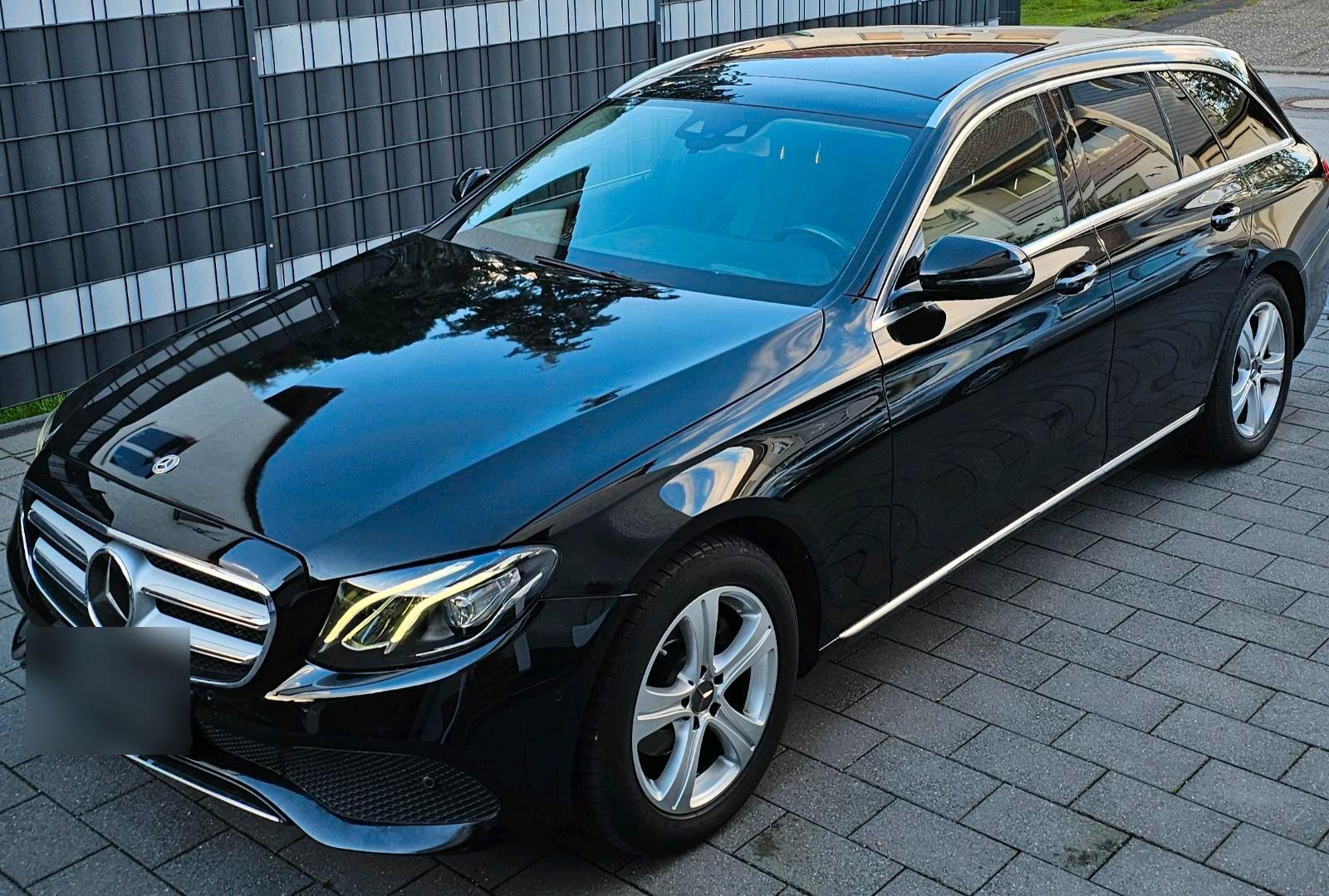 Mercedes-Benz E 220
