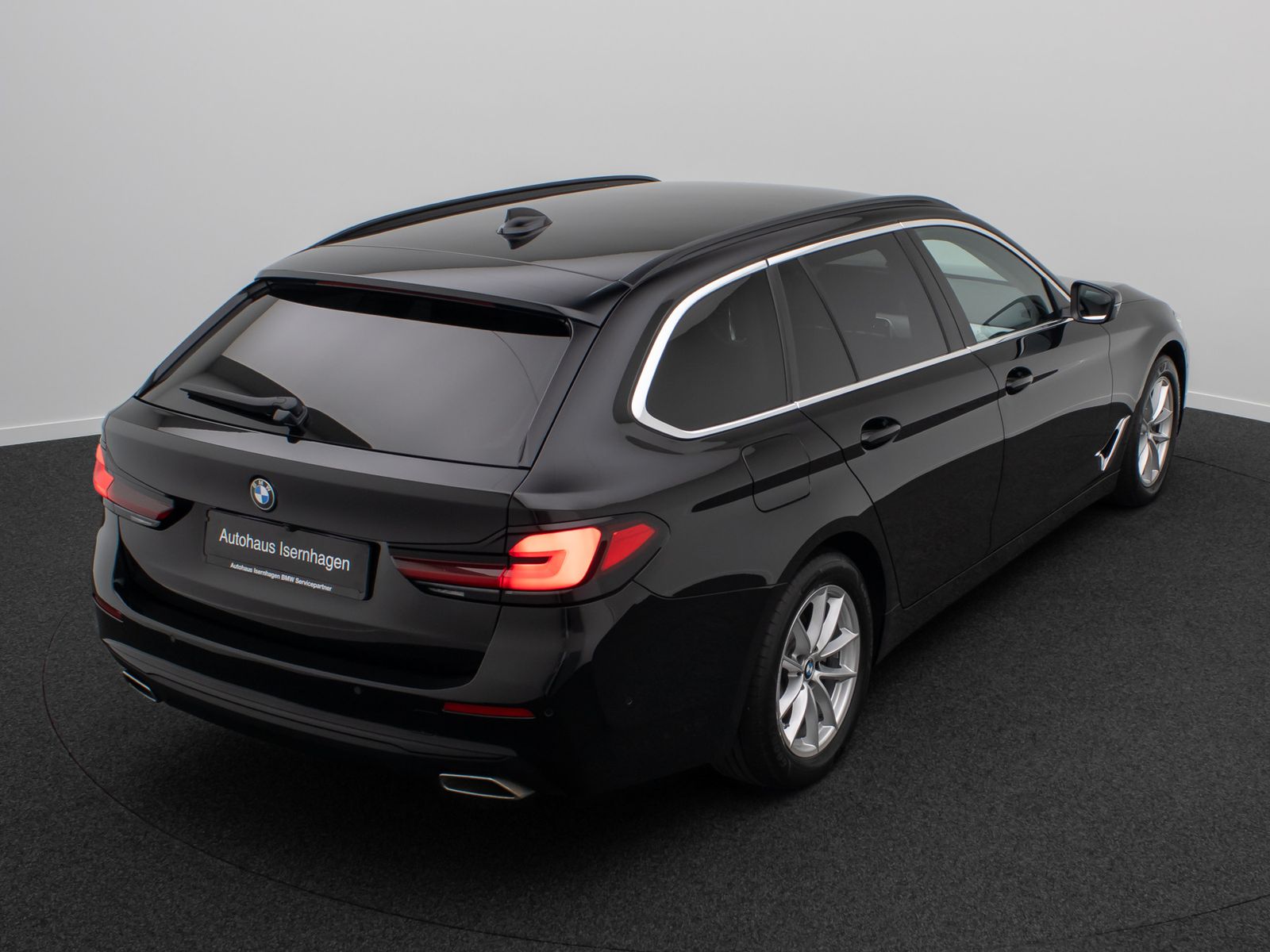 Fahrzeugabbildung BMW 520d Kamera Laser HUD DAB 4xKlima Alarm Komfort