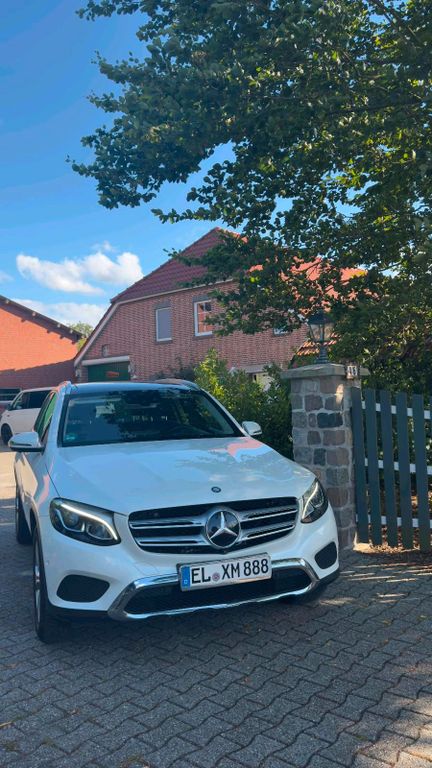 Image of Mercedes-Benz GLC 220