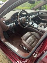 Porsche Panamera 4S E-Hybrid Sport Turismo - - rote Porsche Panamera