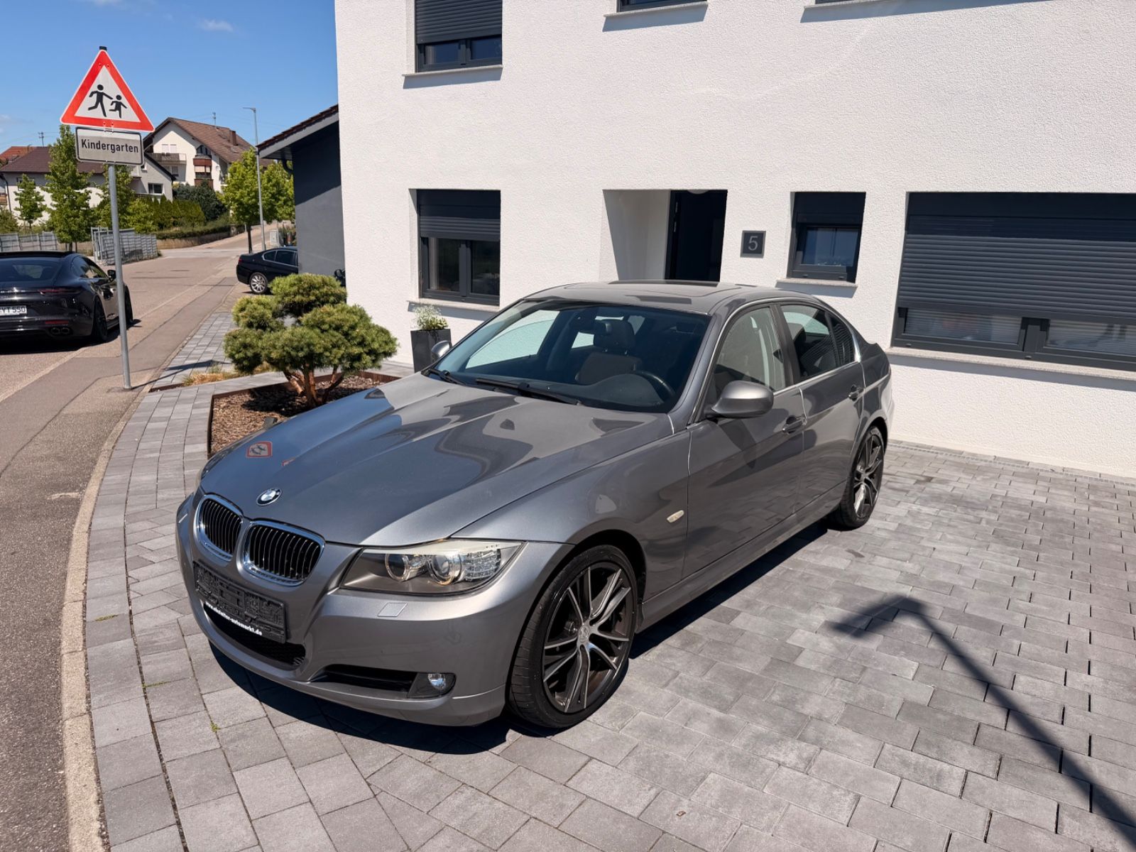 BMW 330 i E90 Lim Automatik/