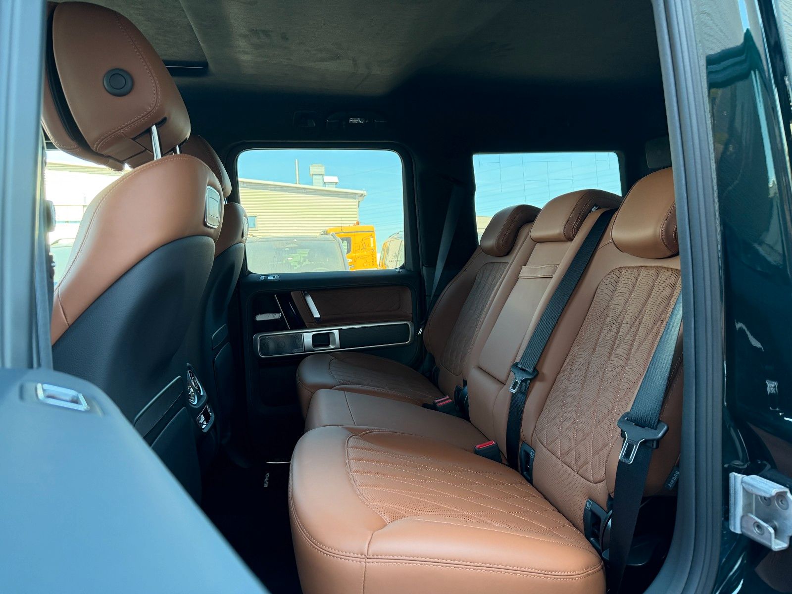 Fahrzeugabbildung Mercedes-Benz G 63 AMG 4x4² Professional+Night+Manufaktur