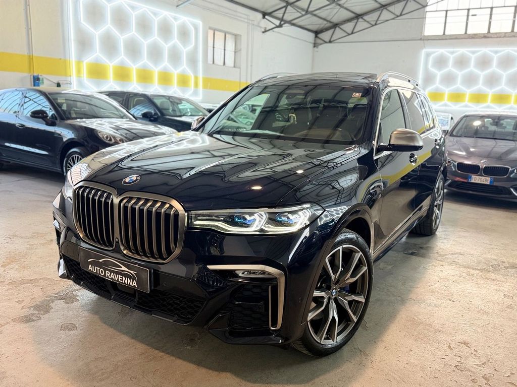 Image of BMW X7
