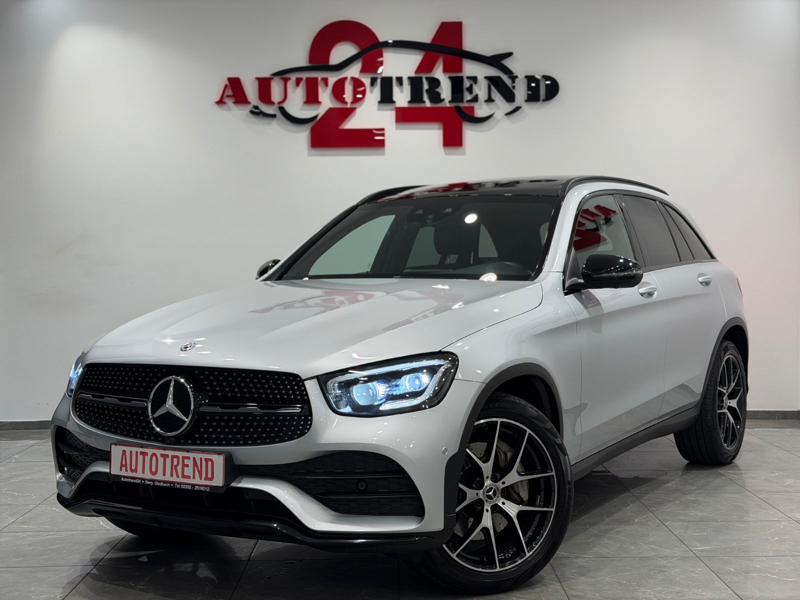 MERCEDES-BENZ GLC 300 d 4Matic AMG-LINE NIGHT PAKET PANORAMA