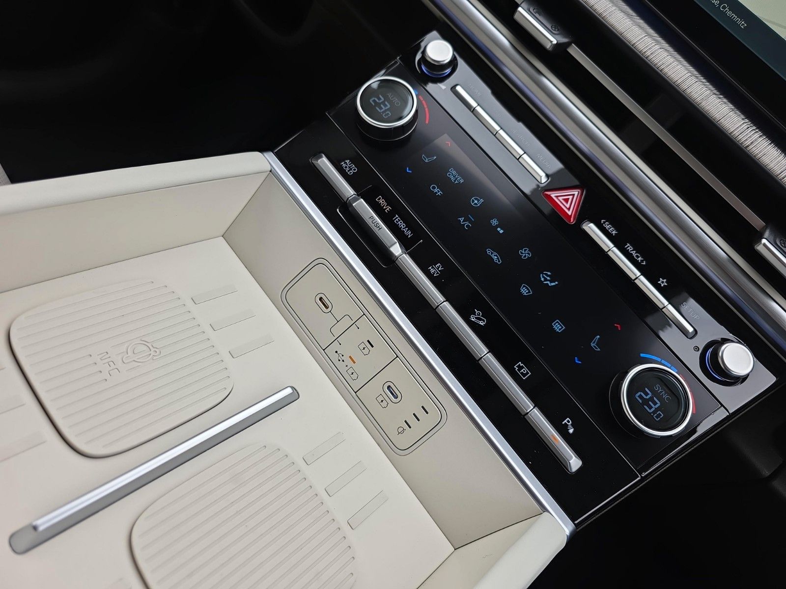 Hyundai SANTA FE - Bild 16