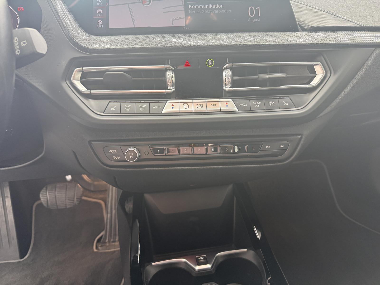 BMW 1 Series i Sport Line, 1 Hand, AHK, Kamera, Leder, миниатюра 17