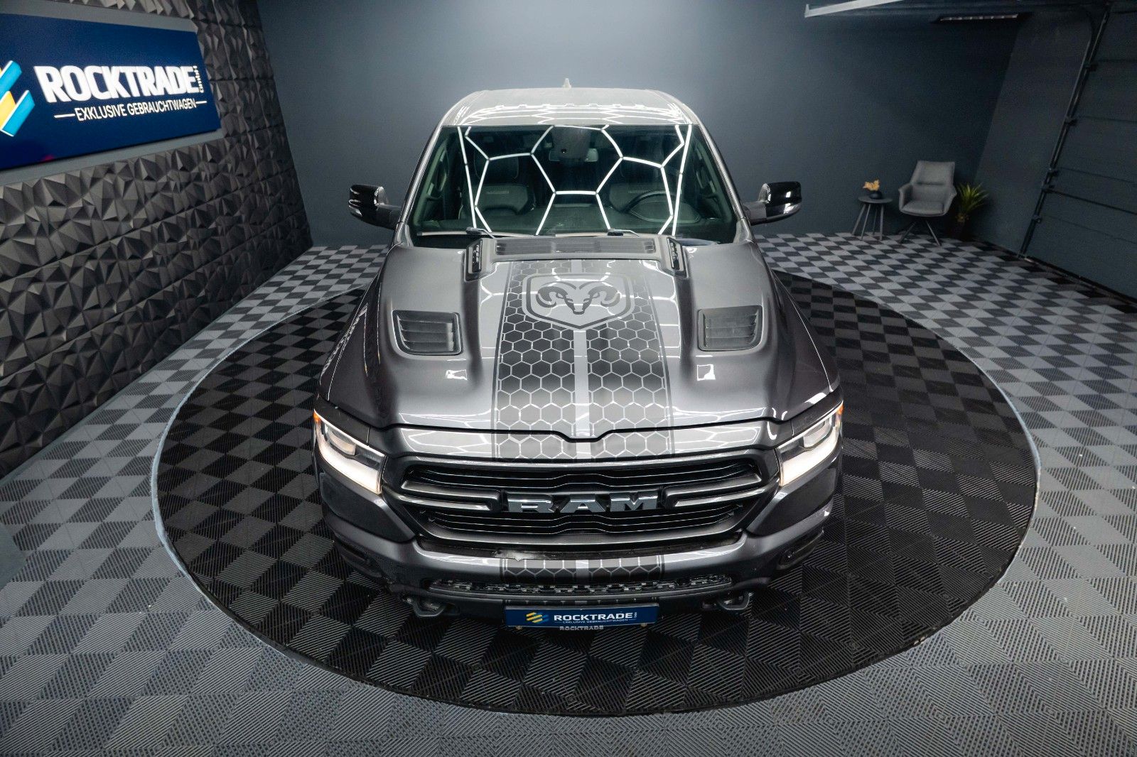 Fahrzeugabbildung Dodge RAM 5.7 V8 HEMI 4x4 LARAMIE Offroad AxleLock 19%