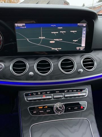 Fahrzeugabbildung Mercedes-Benz E 300 d Avantgarde+Sport & Style+AHK+Kamera+SHD