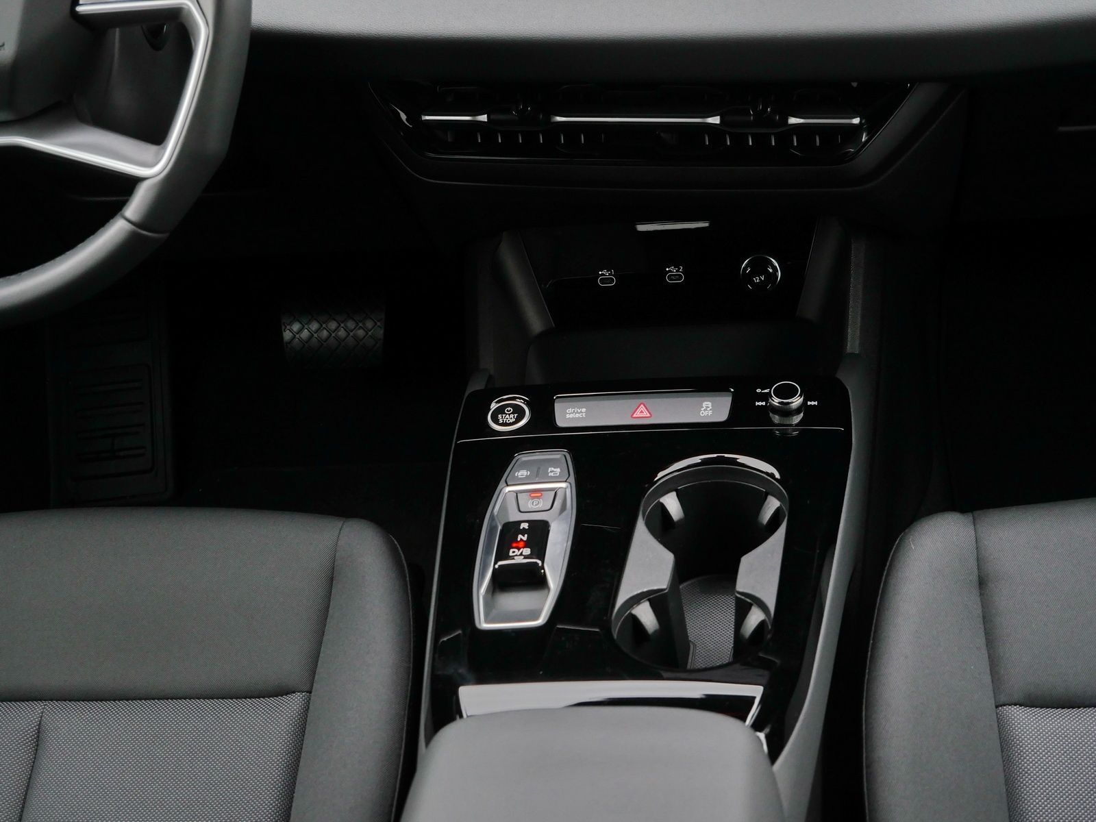 Audi Q6 e-tron - Bild 8