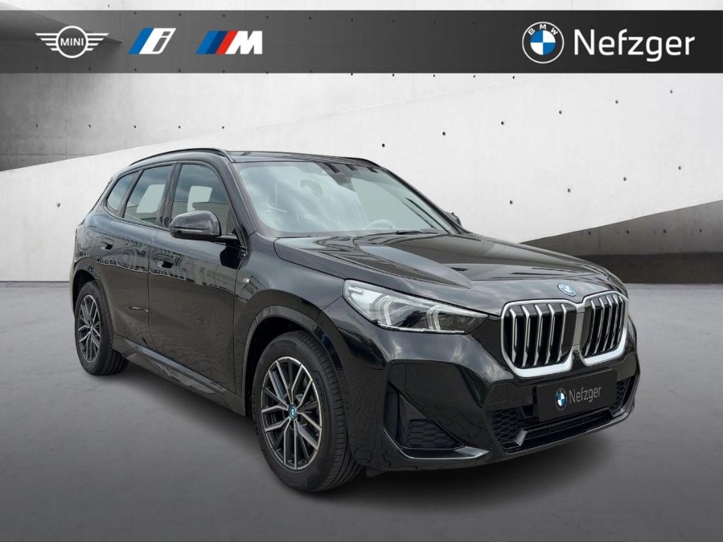 BMW X1 xDrive25e M Sport LED HUD AHK Lenkradheiz foto 5