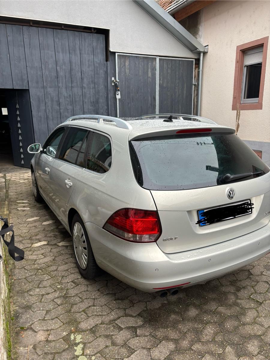 Volkswagen Golf 2011 — engine 1.968 cm³, 140 HP (103kW)