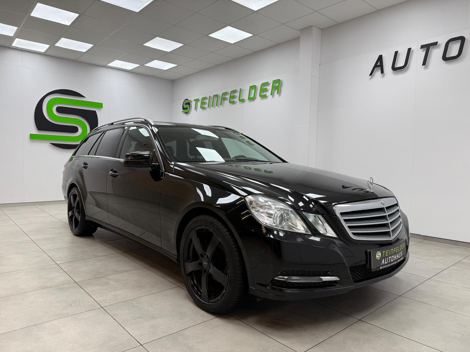 Mercedes E 200 - 1