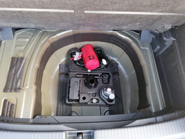 T-Cross 1.5 TSI DSG Life NAVI+AHK+SHZ