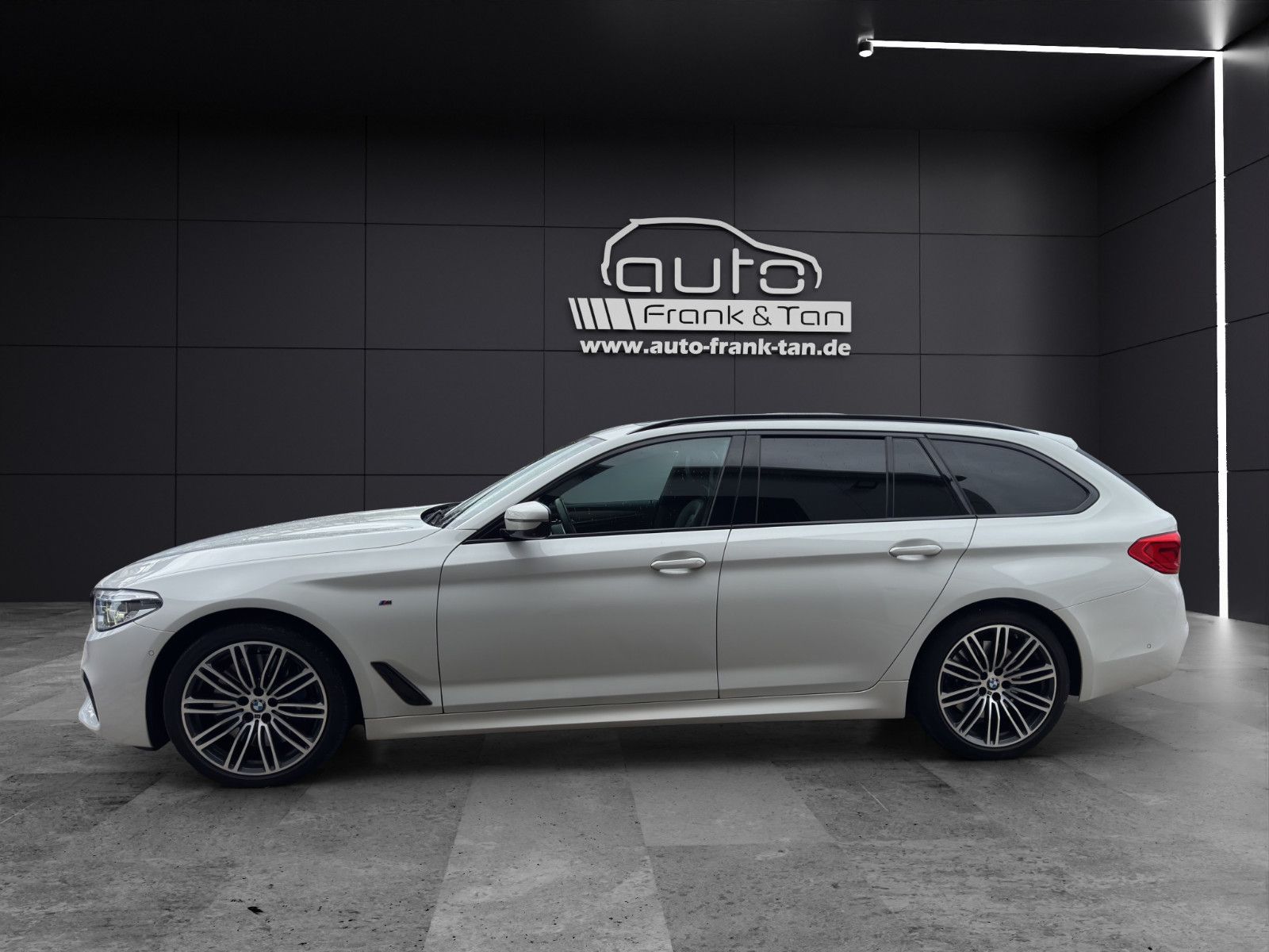 Fahrzeugabbildung BMW 540 d Touring xDrive MSport/2.Hand/Pano/H&K/