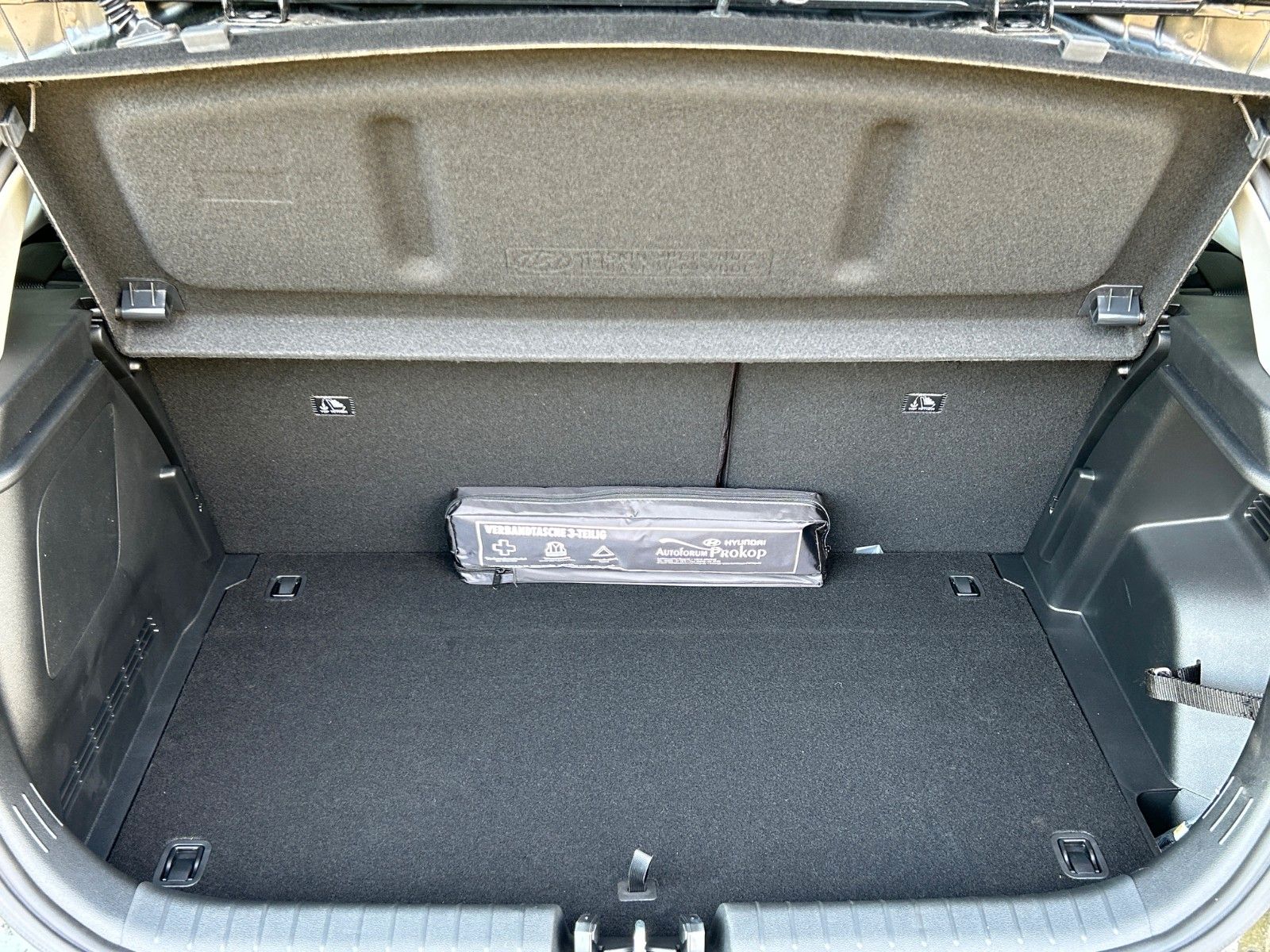 Fahrzeugabbildung Hyundai i20 1.0 T-GDI 48V Trend *Navi*CarPlay*RFKamera*