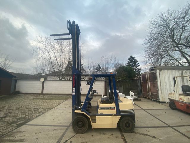 Komatsu FD25 T11 E