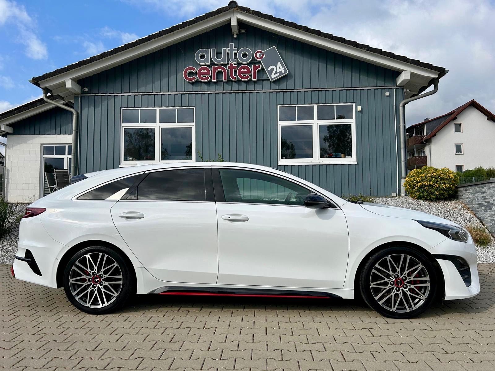 Fahrzeugabbildung Kia ProCeed GT°1. Hand°LED°Kamera°Leder°Memory°