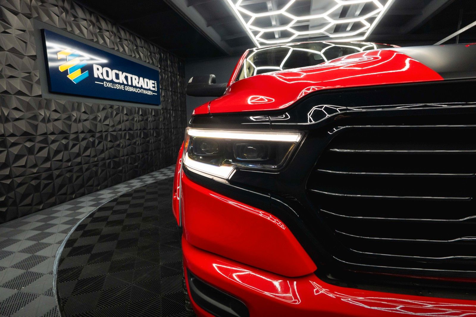 Fahrzeugabbildung Dodge RAM 5.7 V8 HEMI 4x4 RED DEVIL LONGBED Offroad