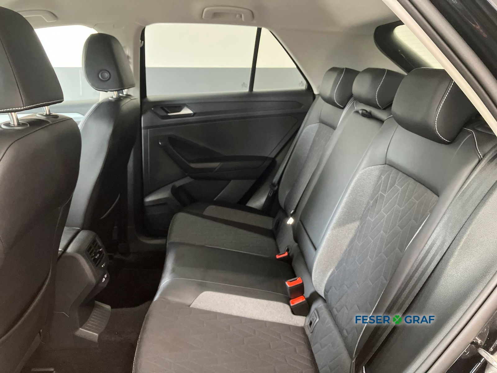 Volkswagen T-Roc - Bild 12